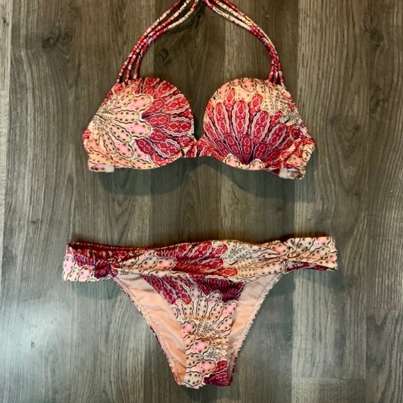 OFFERS? Victoria Secret Bombshell Rare!! 32b M - Picture 1 of 3